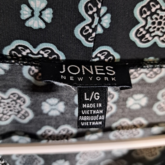 Jones New York Geometric Sheer Button Up - Picture 3 of 5